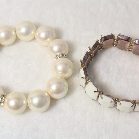 Y2K Rectangle Stretch & 1990s Large Chunky Rhinestone Pearl Bracelet Set - Picture 3 of 5